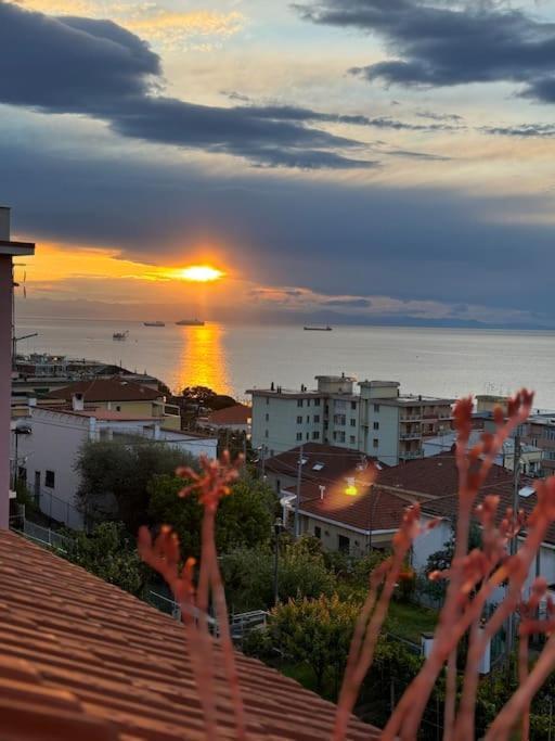 Mansarda Vista Mare A Zinola Daire Savona Dış mekan fotoğraf